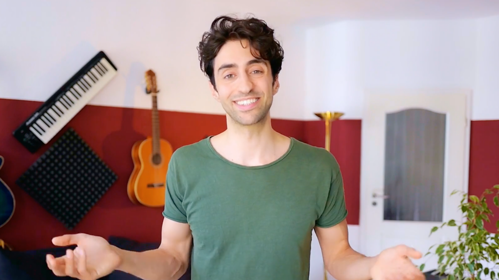 Imad welcoming you in the studio